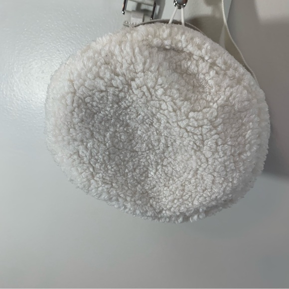 Lululemon Crossbody Fleece Bucket Bag White Cream - Picture 6 of 12
